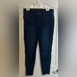 Women’s SPANX Pull On Denim Stretch Skinny Jean. Size Large.